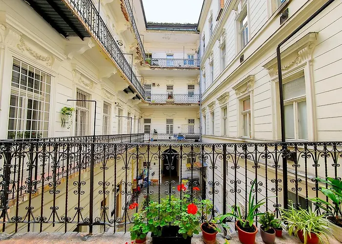 Kapital Bed & Breakfast